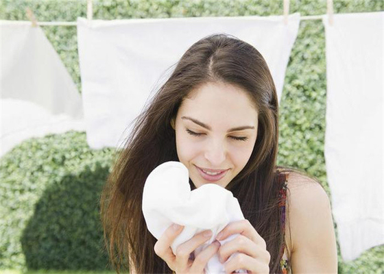 Superior Guar Gum With Top Quality Has High Degree Of Substitution And High Transparency For Fabric Softener